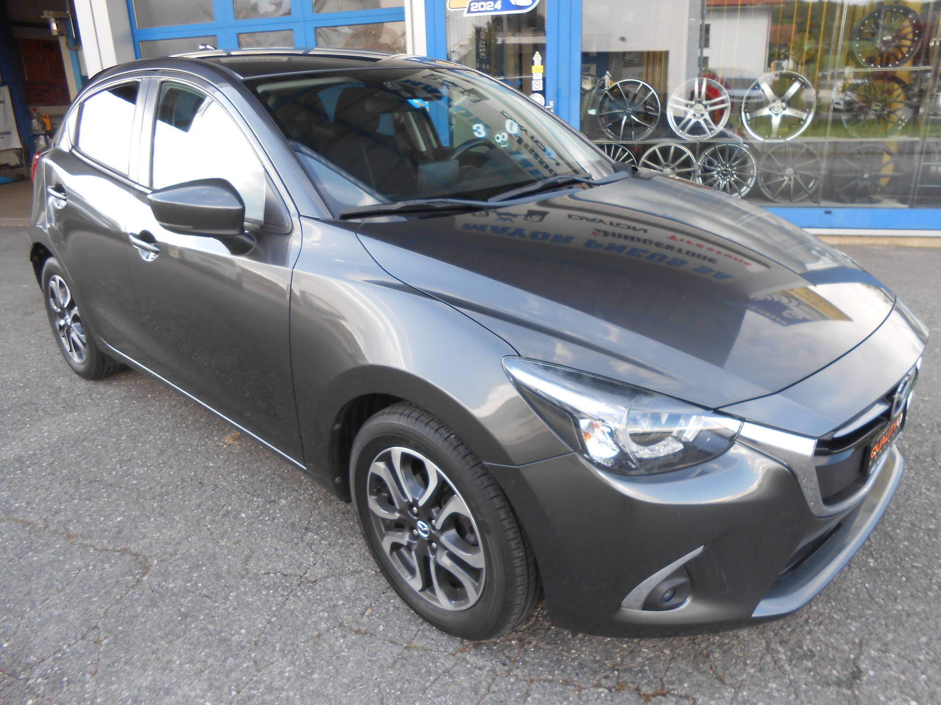 MAZDA 2 SKYACTIV-G 115 Revolution-image-0