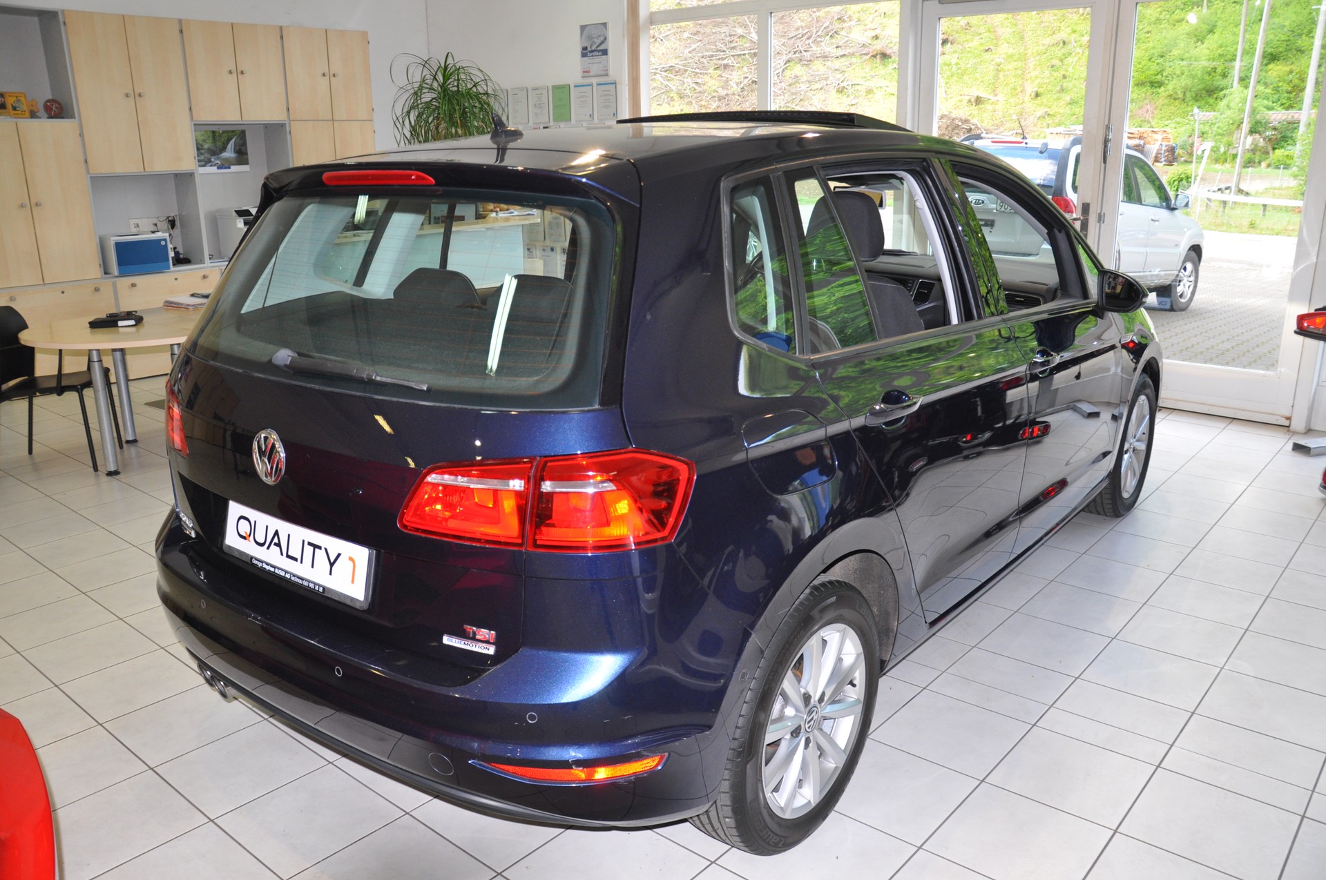 VW Golf Sportsvan 1.4 TSI Lounge DSG-image-3