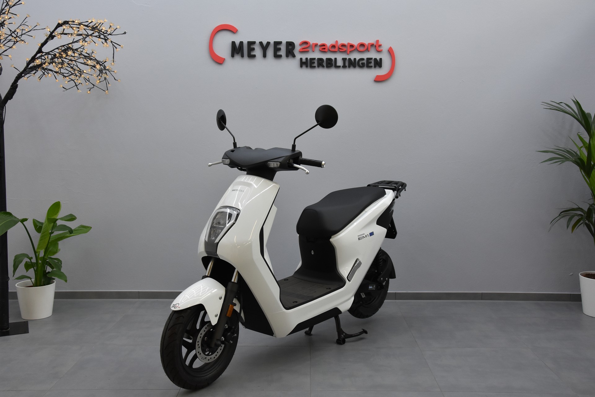 HONDA EM1-E-showroom-element-3