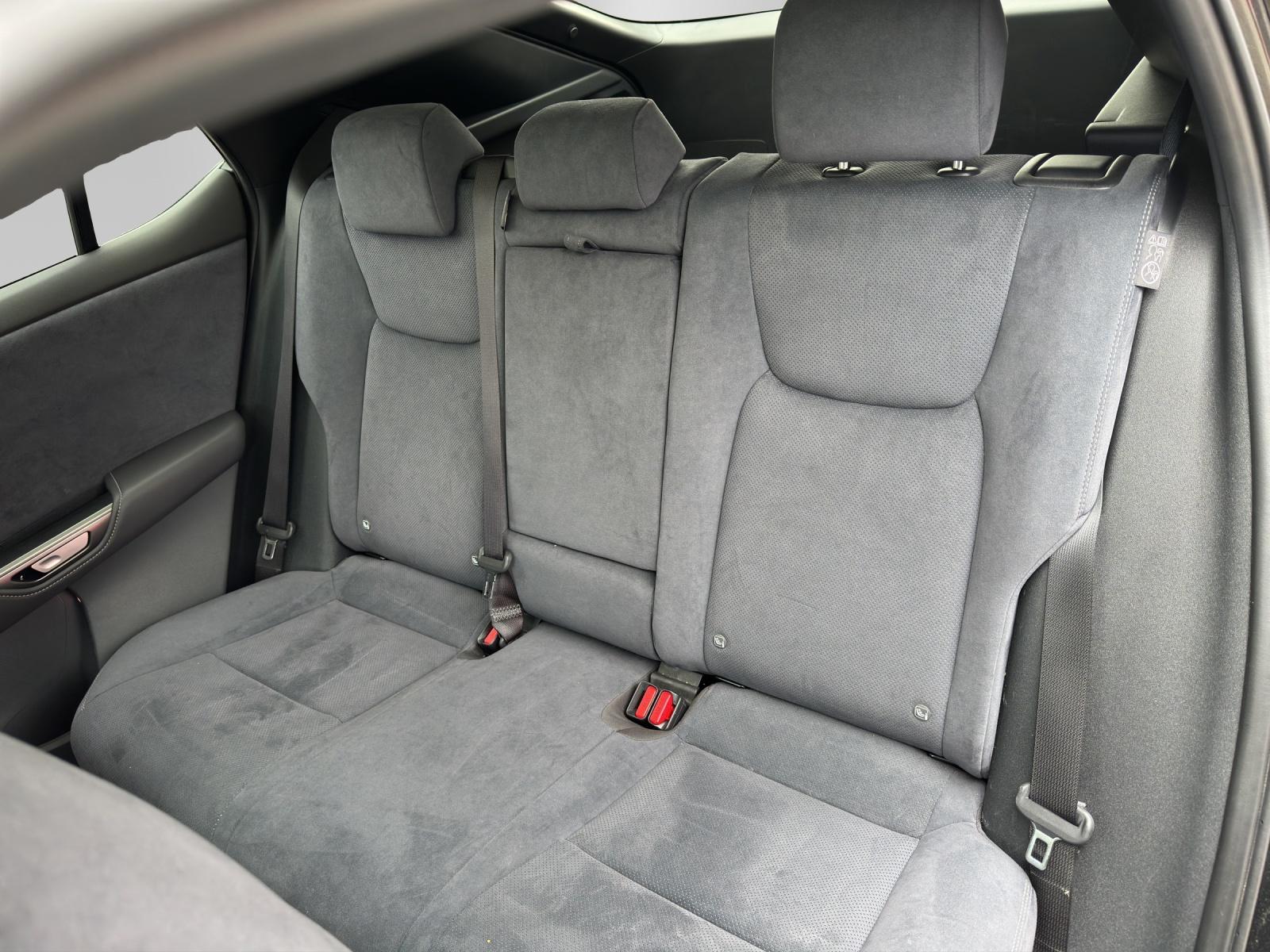 LEXUS RZ 450e Excellence-image-10