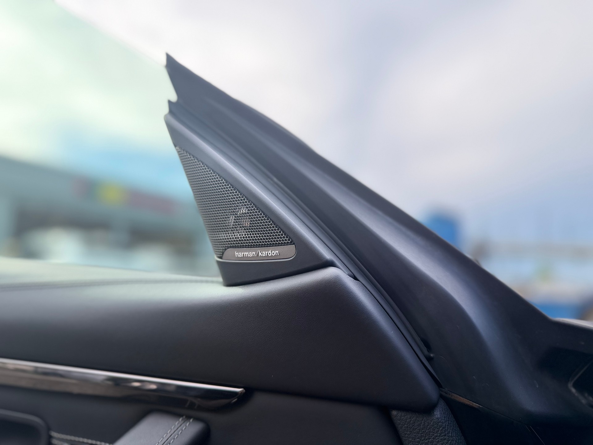 BMW M4 Coupé Competition DKG ° All Black + Carbon °-image-16