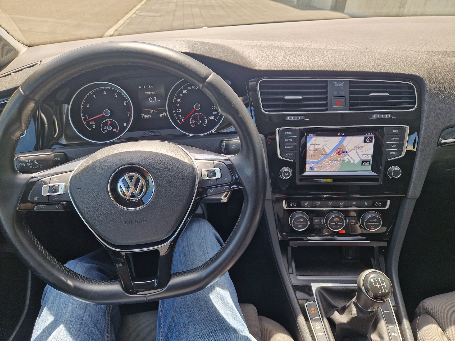 VW Golf 1.4 TSI Highline-image-9