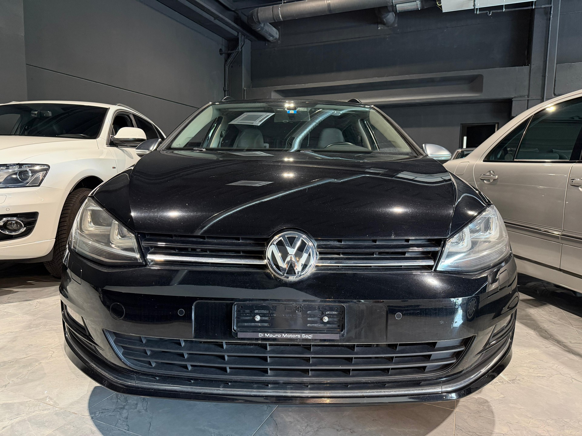 VW Golf Variant 2.0 TDI Highline DSG-image-1