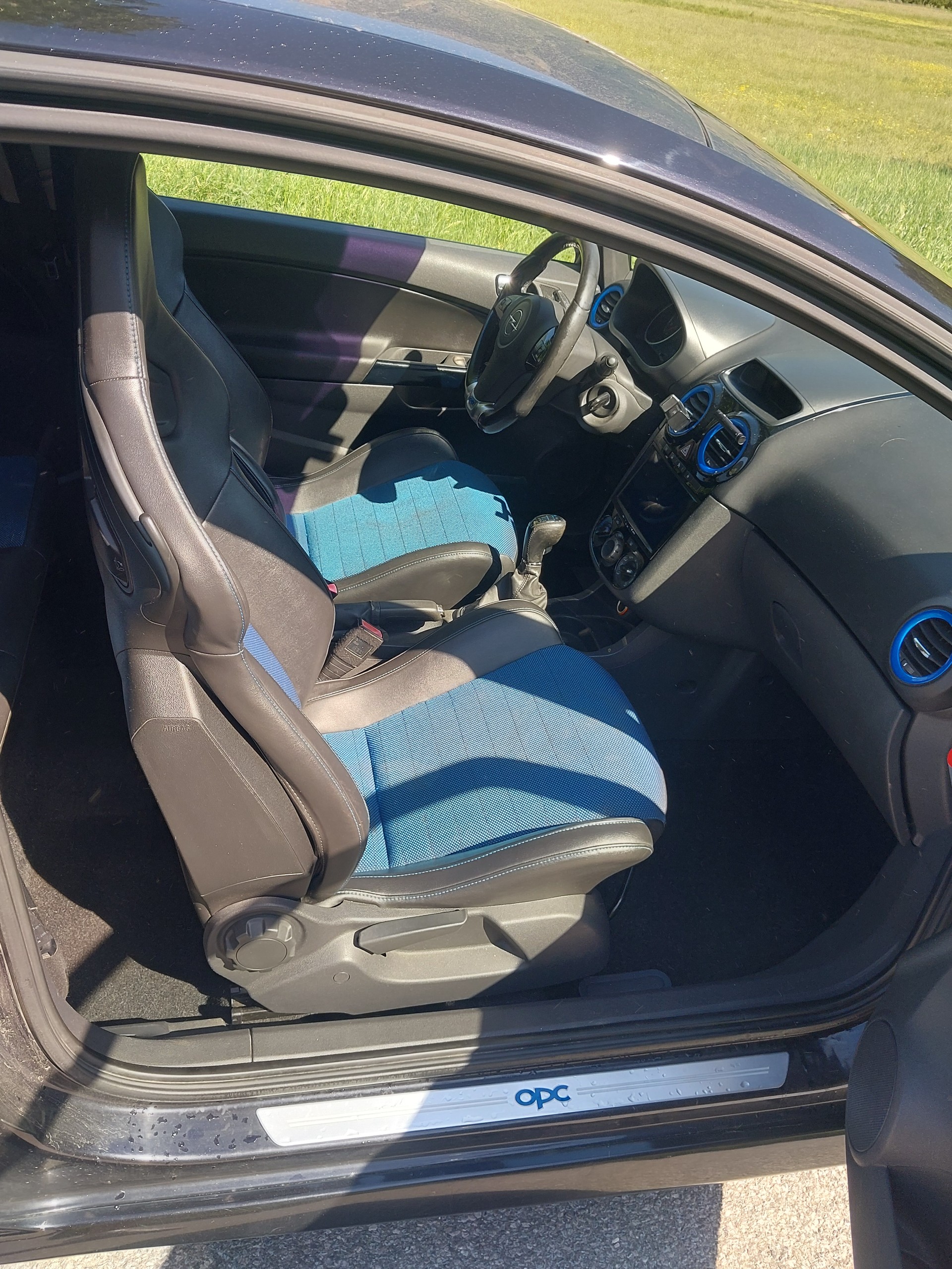 OPEL Corsa 1.6 Turbo OPC-image-8