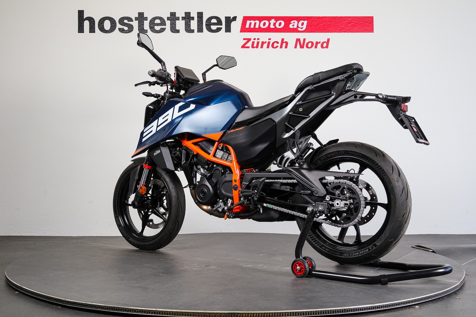 KTM 390 Duke-showroom-element-3