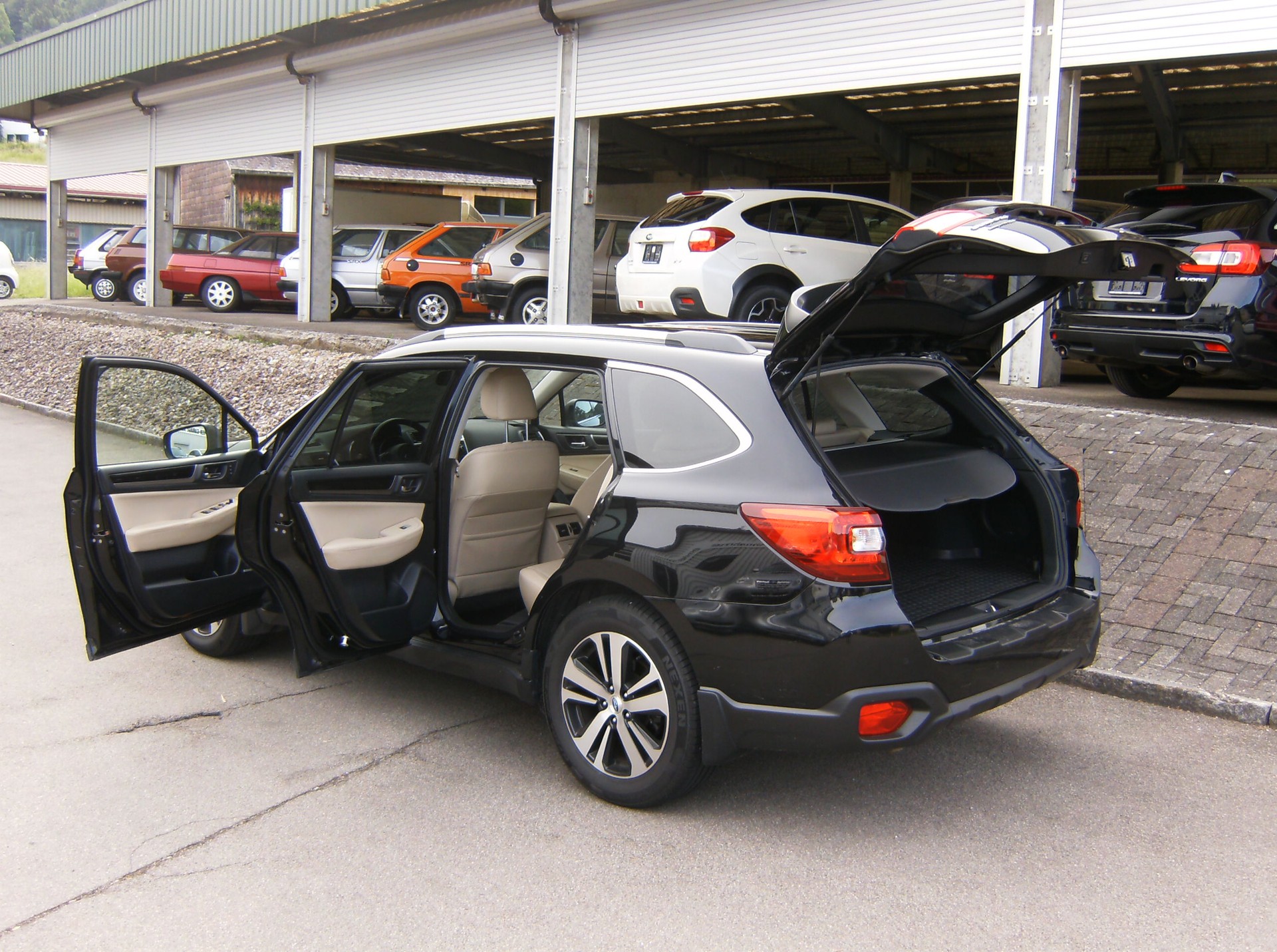 SUBARU Outback 2.5i Luxury AWD Lineartronic-image-4