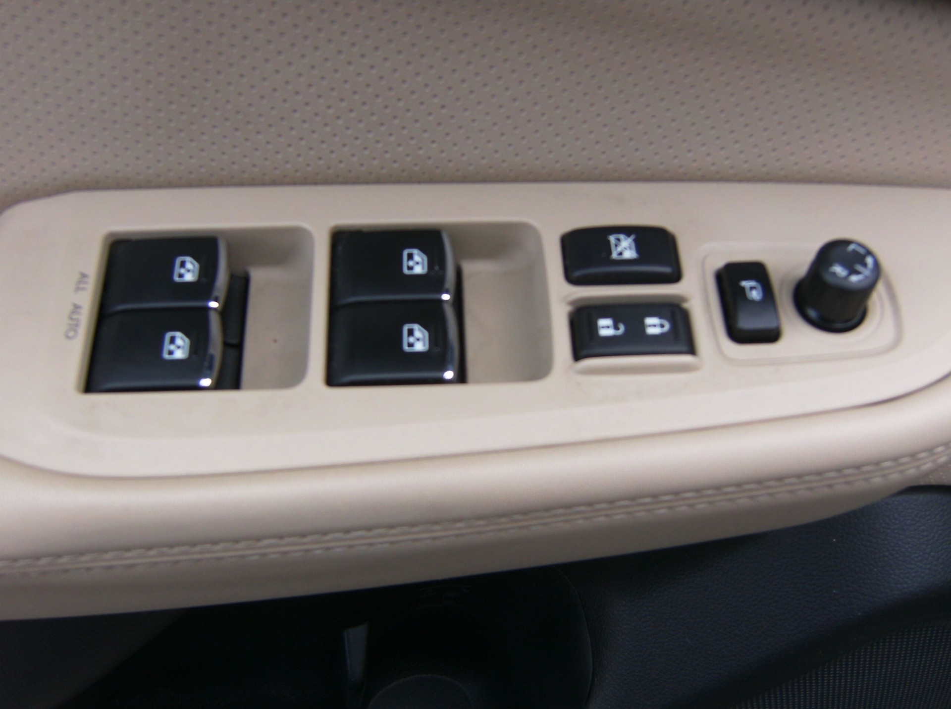 SUBARU Outback 2.5i Luxury AWD Lineartronic-image-12