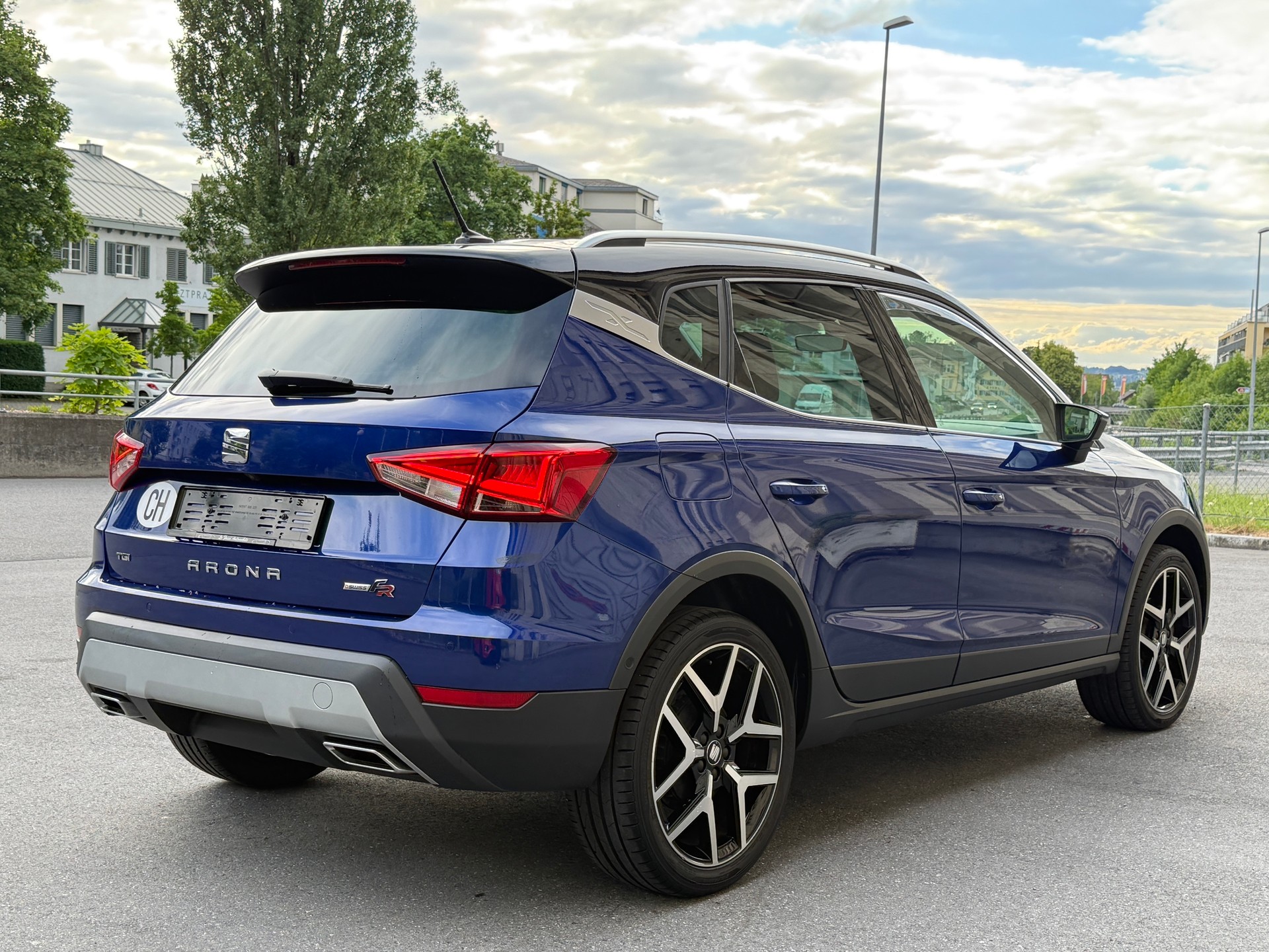 SEAT Arona 1.0 TGI CNG FR-image-10