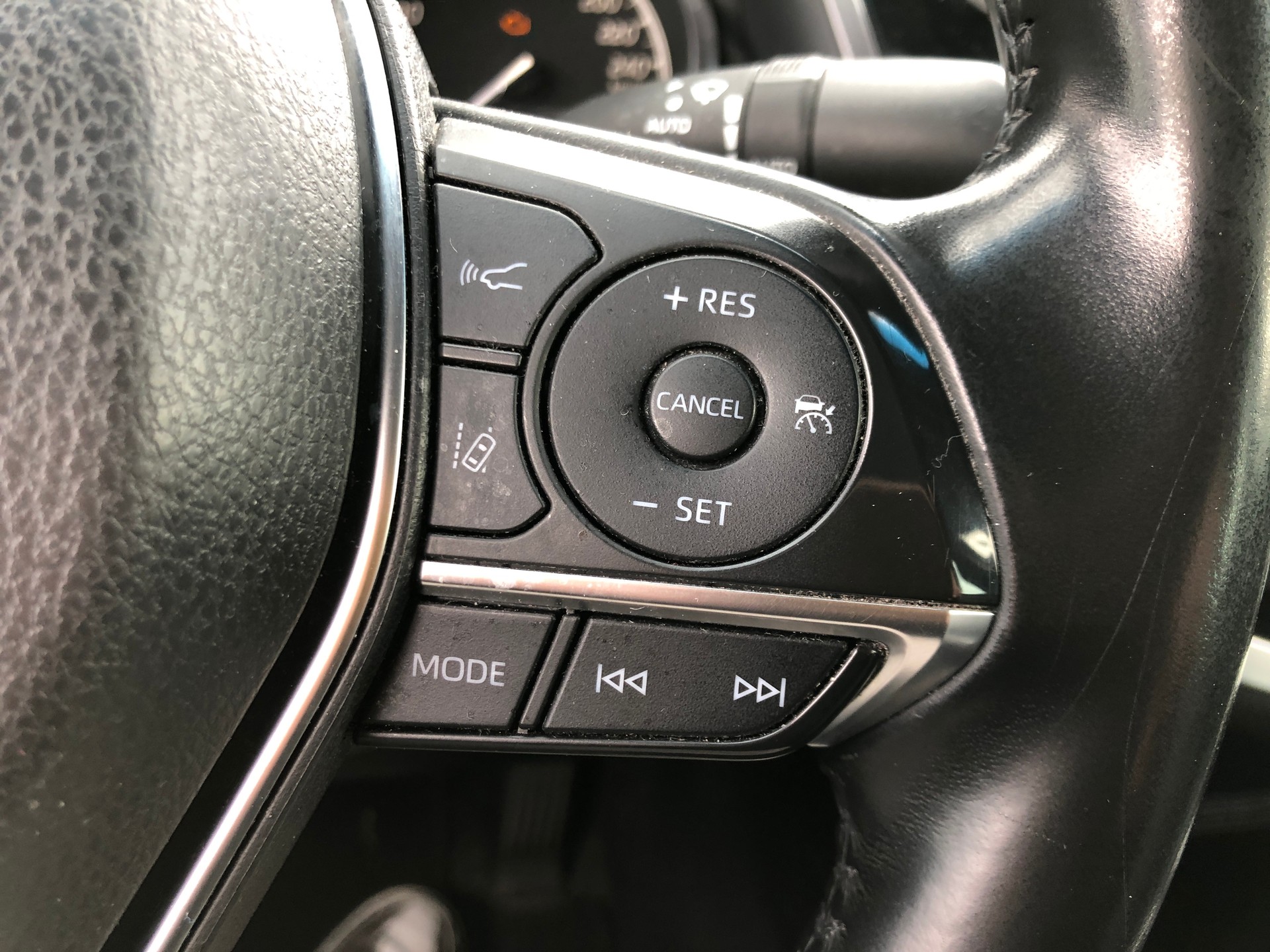 TOYOTA Camry 2.5 HSD e-CVT Premium-image-14