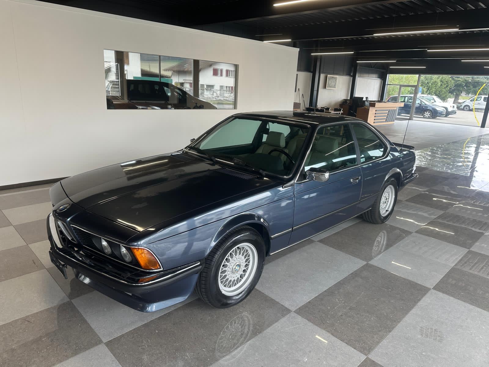 BMW 635CSi A-image-0
