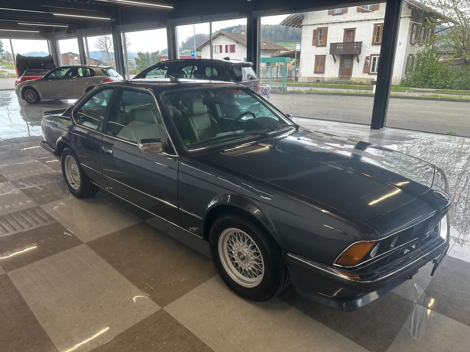 BMW 635CSi A-image-2