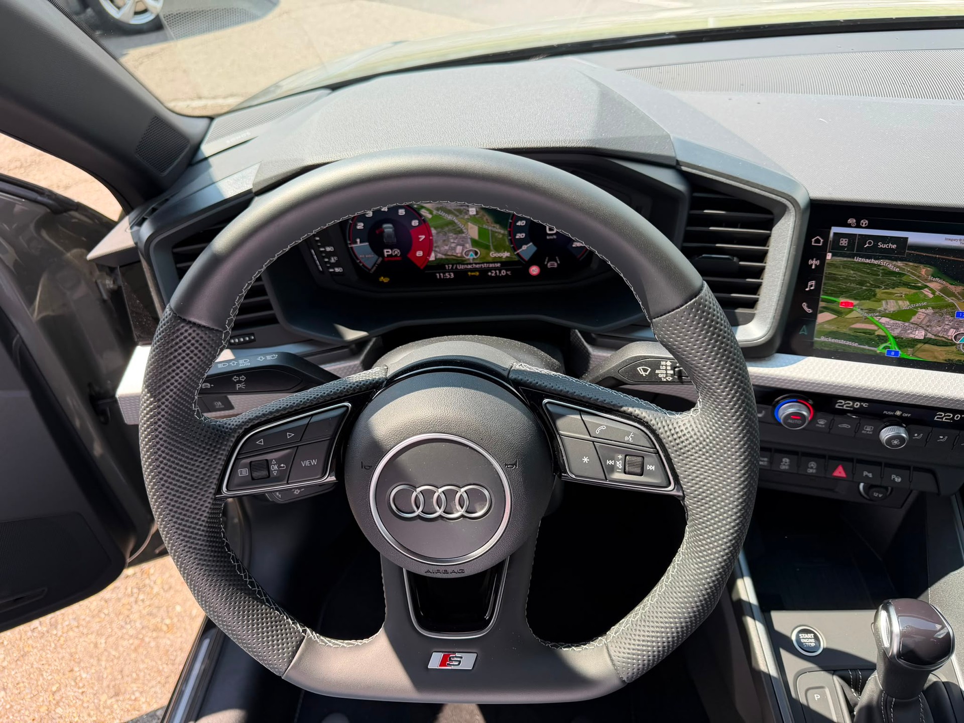AUDI A1 Sportback 40 TFSI S Line S-tronic-image-13