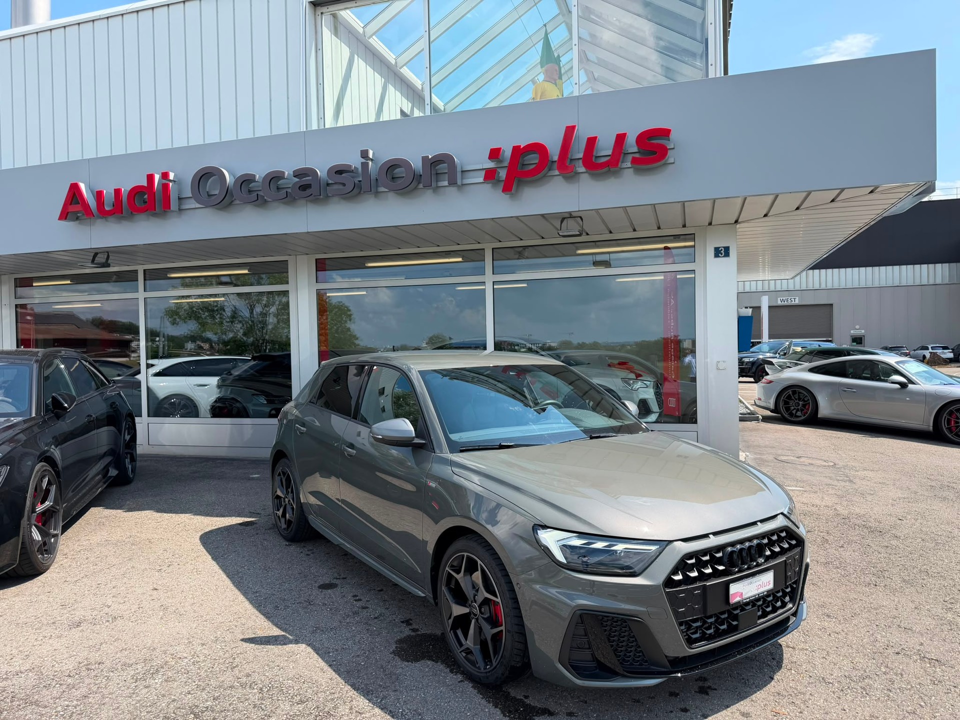 AUDI A1 Sportback 40 TFSI S Line S-tronic-image-0
