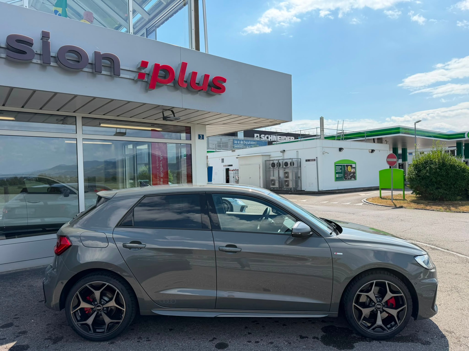 AUDI A1 Sportback 40 TFSI S Line S-tronic-image-2