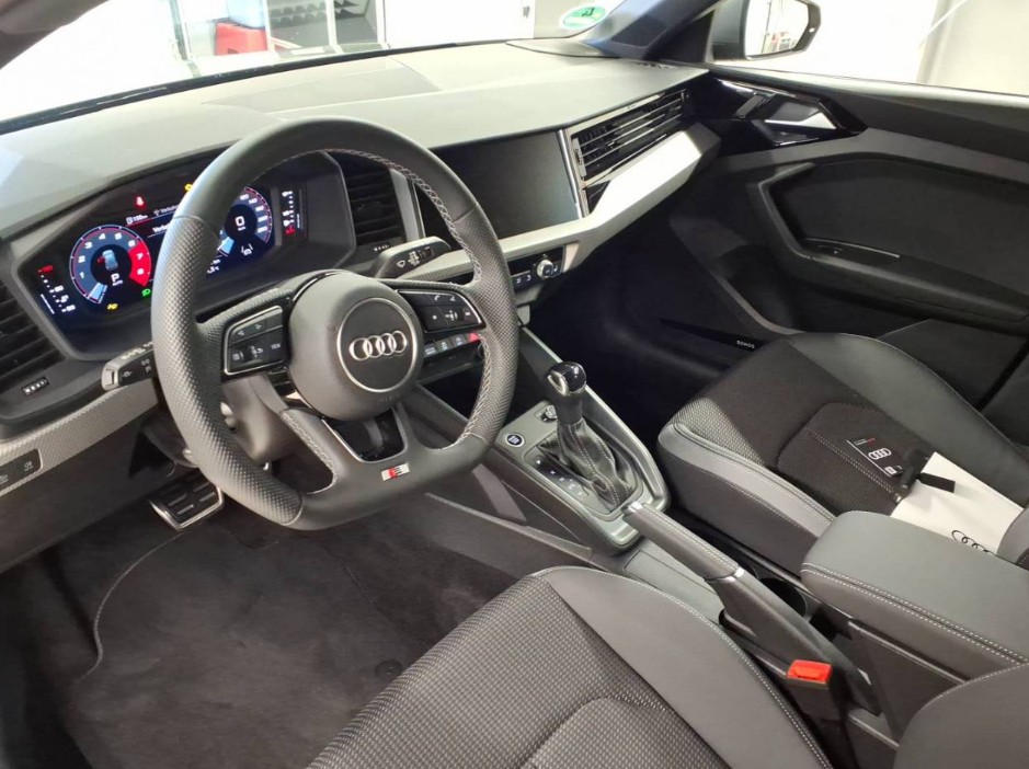 AUDI A1 Sportback 40 TFSI S Line S-tronic-image-6