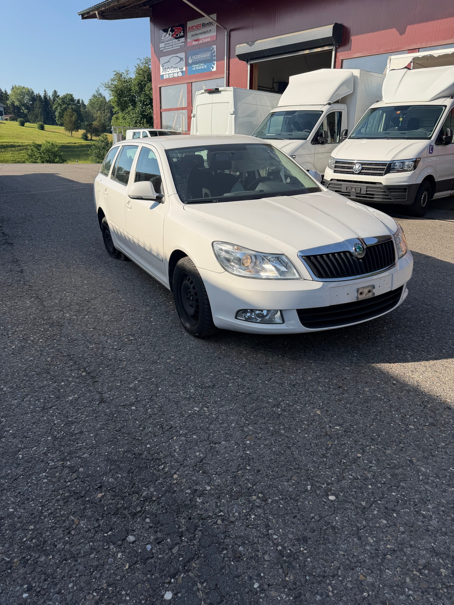 SKODA Octavia Combi 1.6 TDI Elegance 4x4-image-1