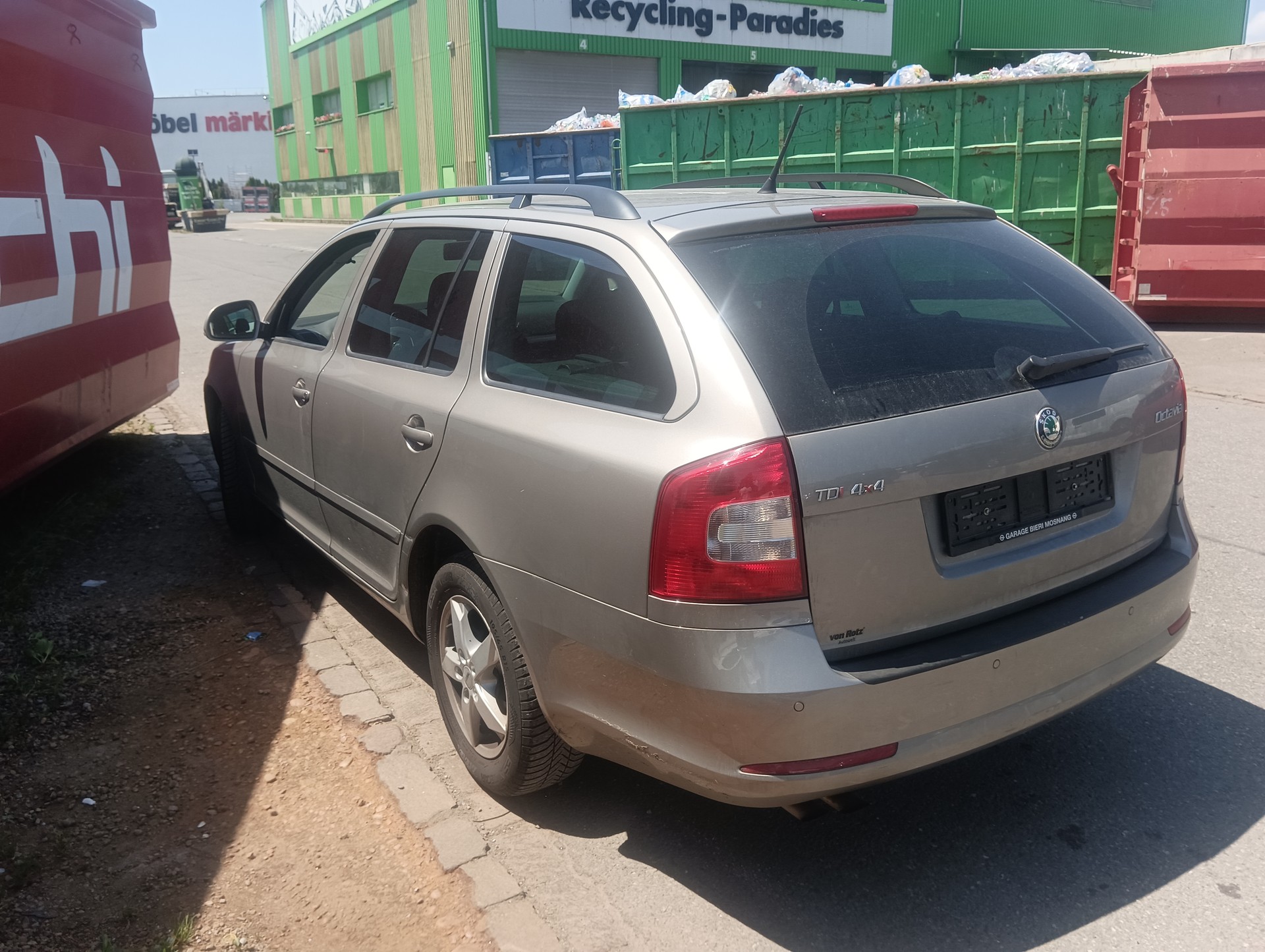 SKODA Octavia Combi 2.0 TDI Swiss Adventure 4x4 DSG-image-3