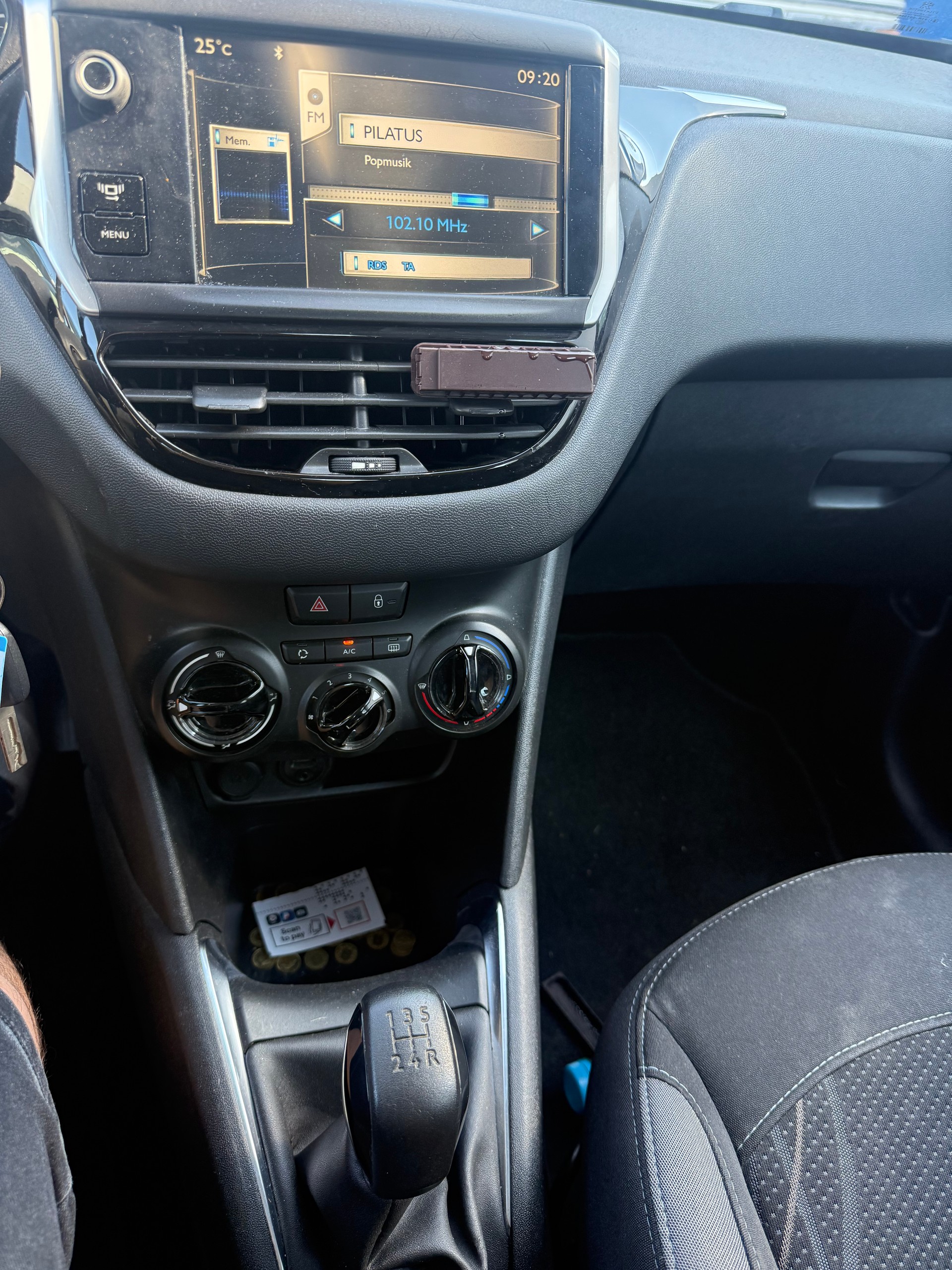 PEUGEOT 208 1.2 VTI Active-image-6