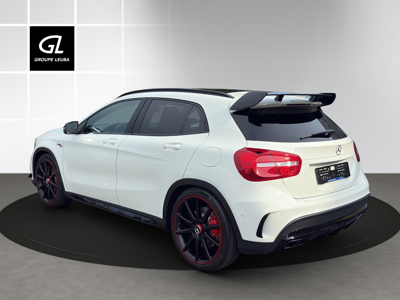MERCEDES-BENZ GLA 45 AMG 4Matic 7G-DCT-image-3