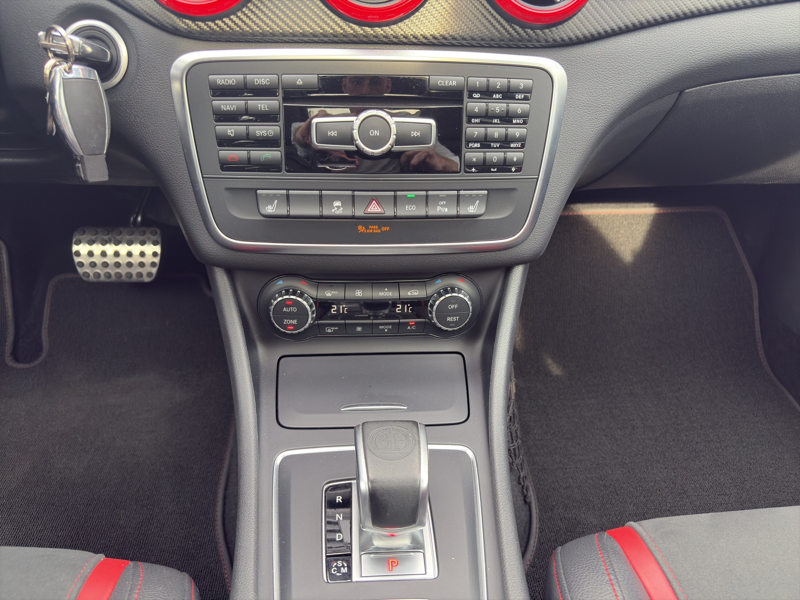 MERCEDES-BENZ GLA 45 AMG 4Matic 7G-DCT-image-12