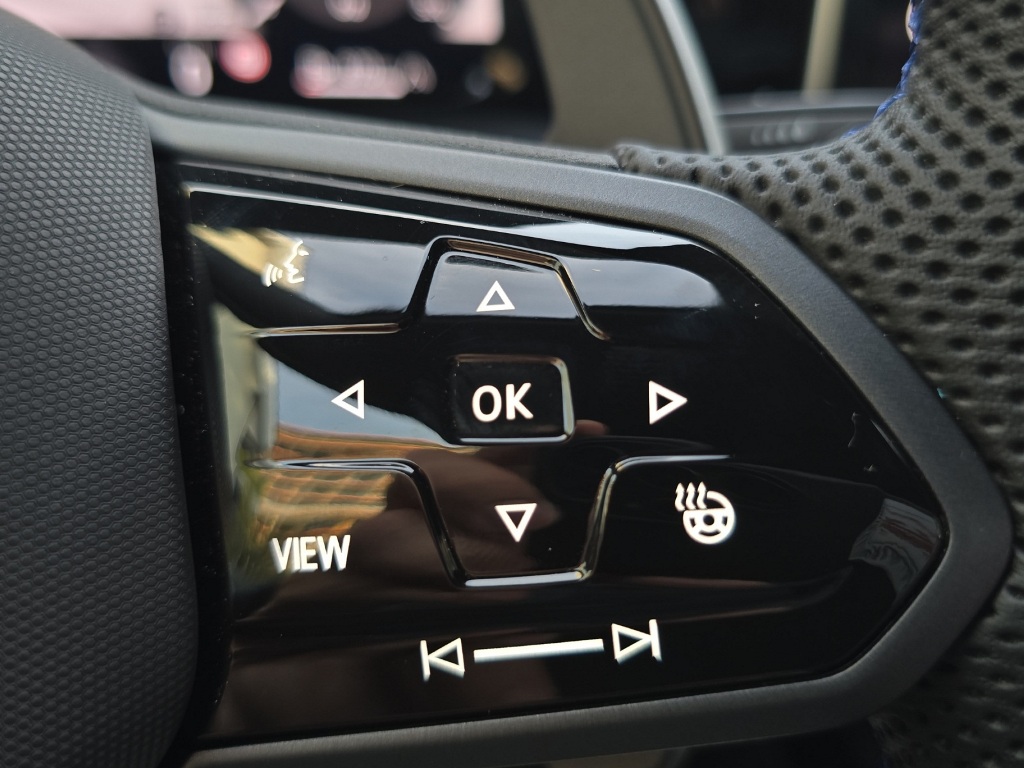 VW Golf VIII 2.0 TSI R DSG 4motion-image-28