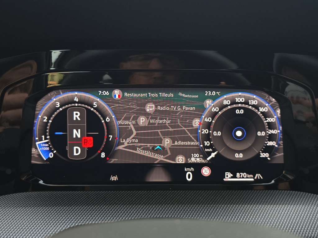 VW Golf VIII 2.0 TSI R DSG 4motion-image-18
