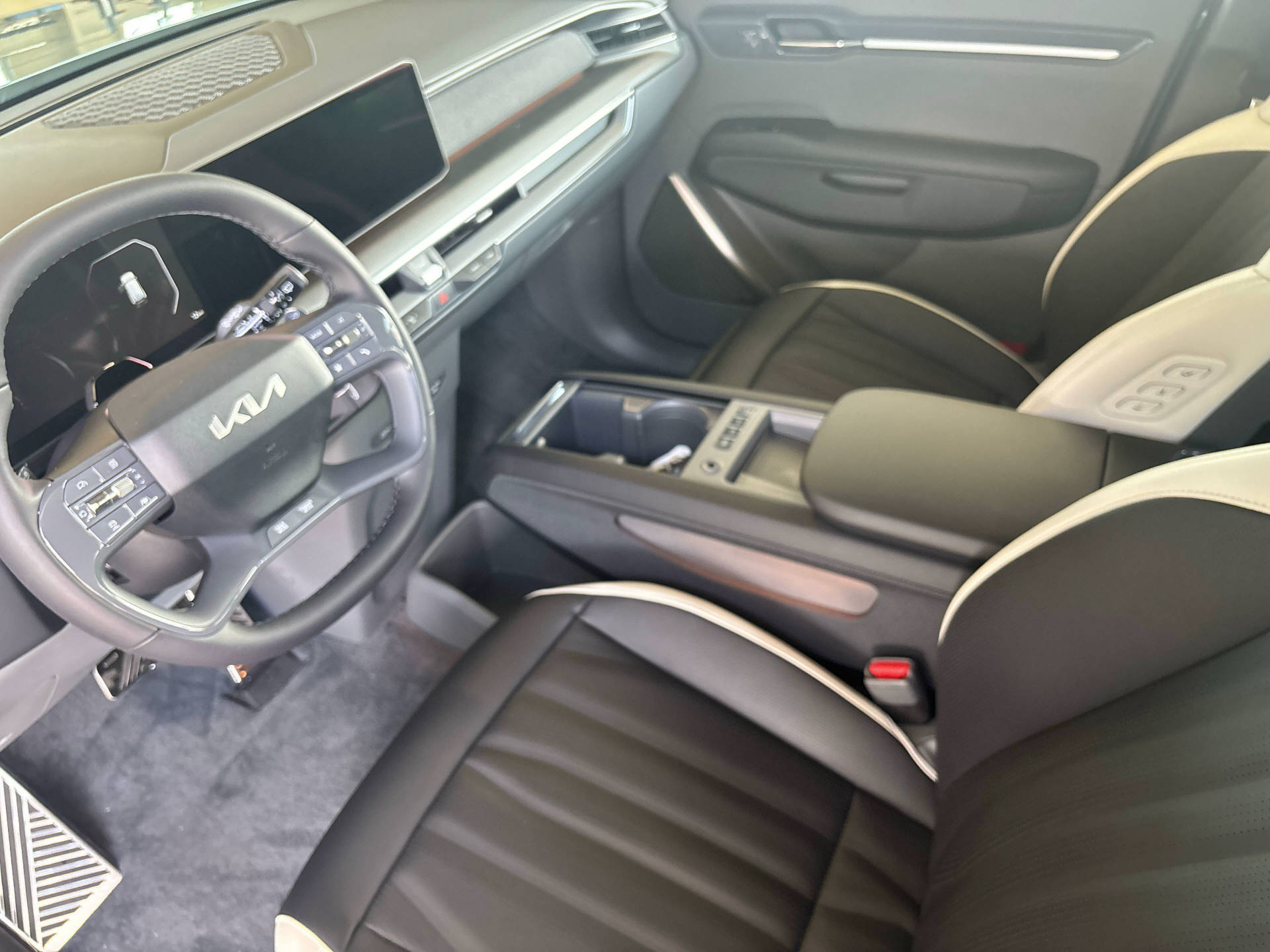 KIA EV9 99.8 kWh GT-Line 4x4-image-8