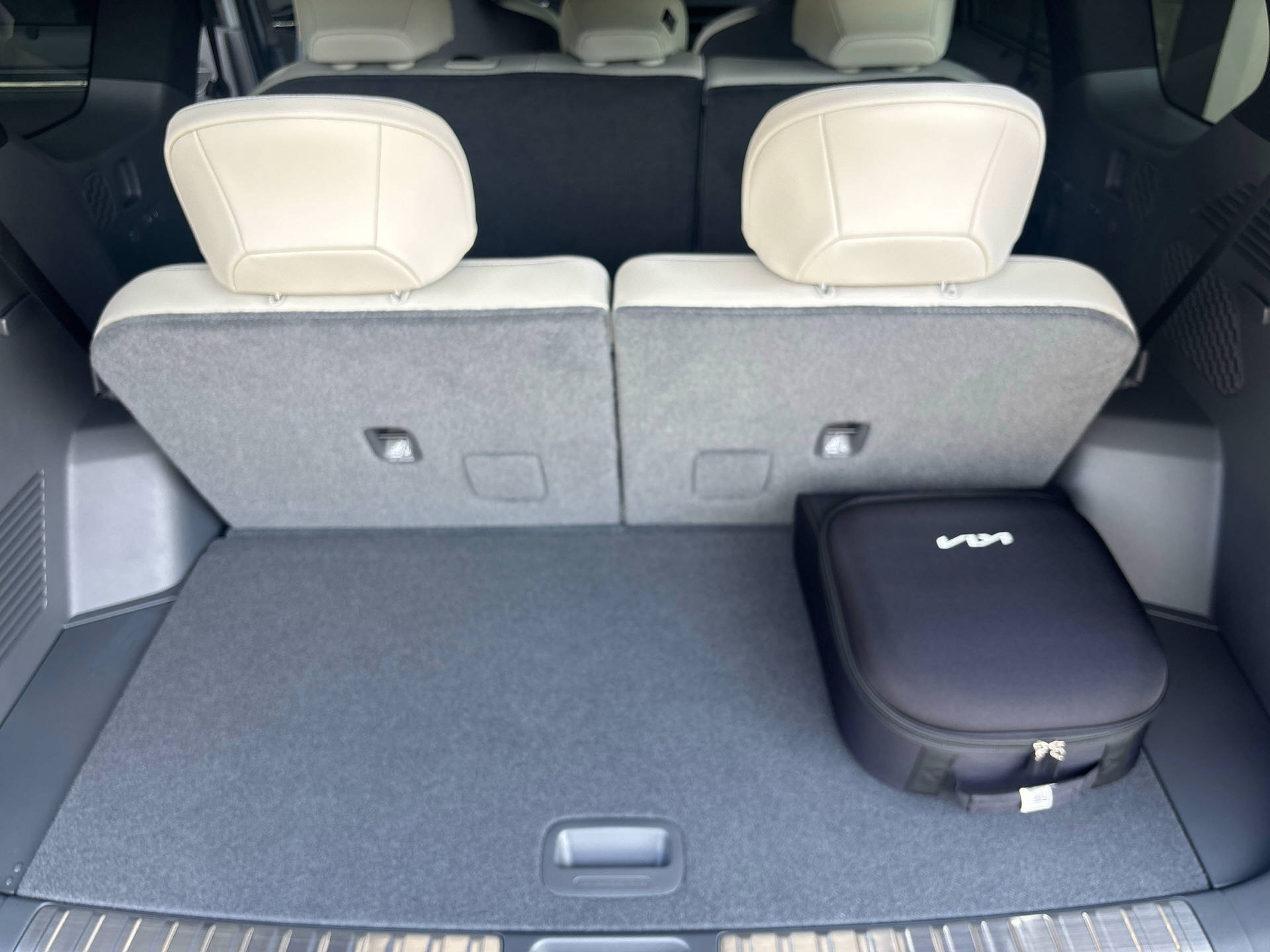 KIA EV9 99.8 kWh GT-Line 4x4-image-11