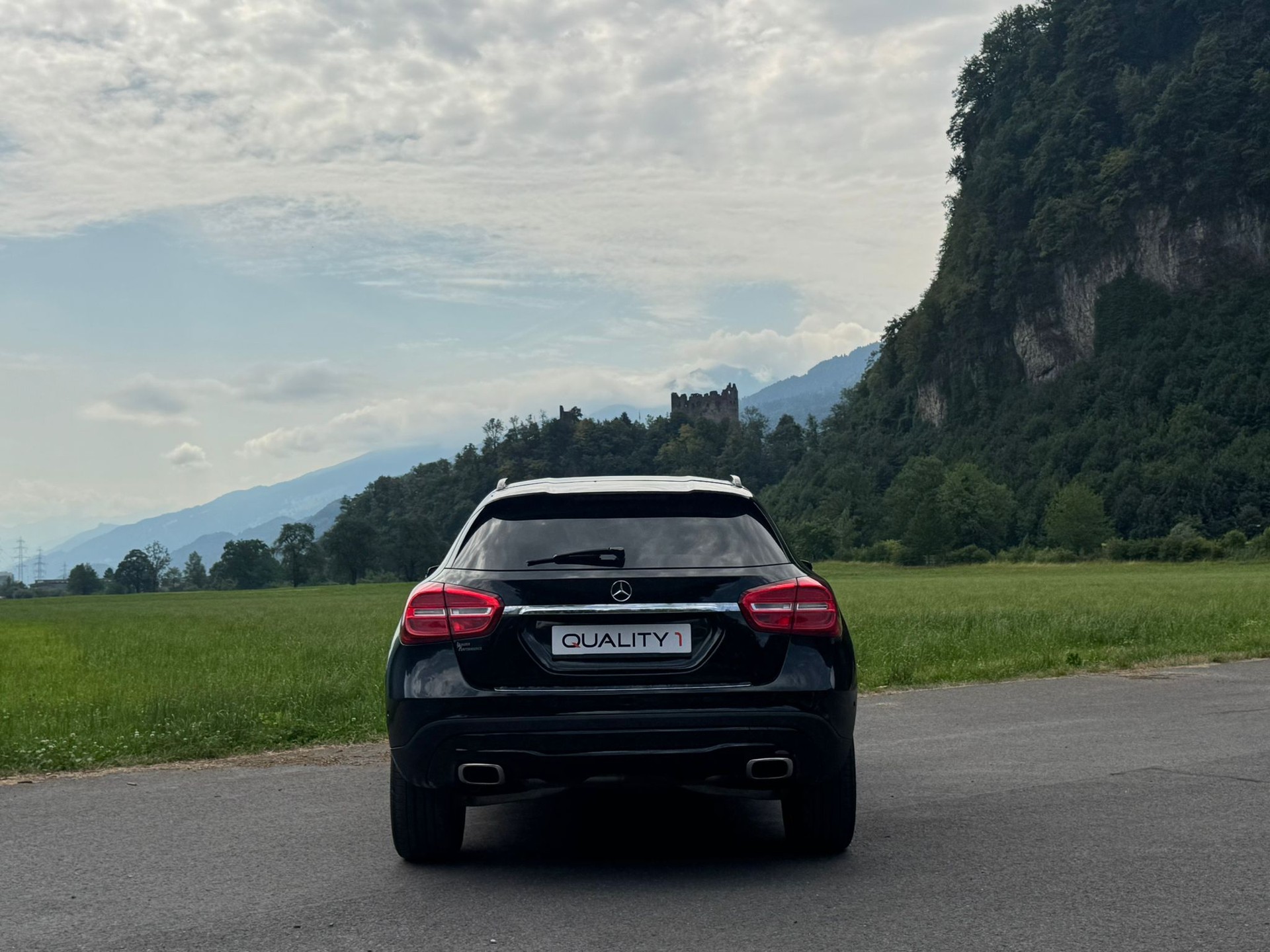MERCEDES-BENZ GLA 200 CDI Swiss Star Edition Urban 4Matic 7G-DCT-image-9