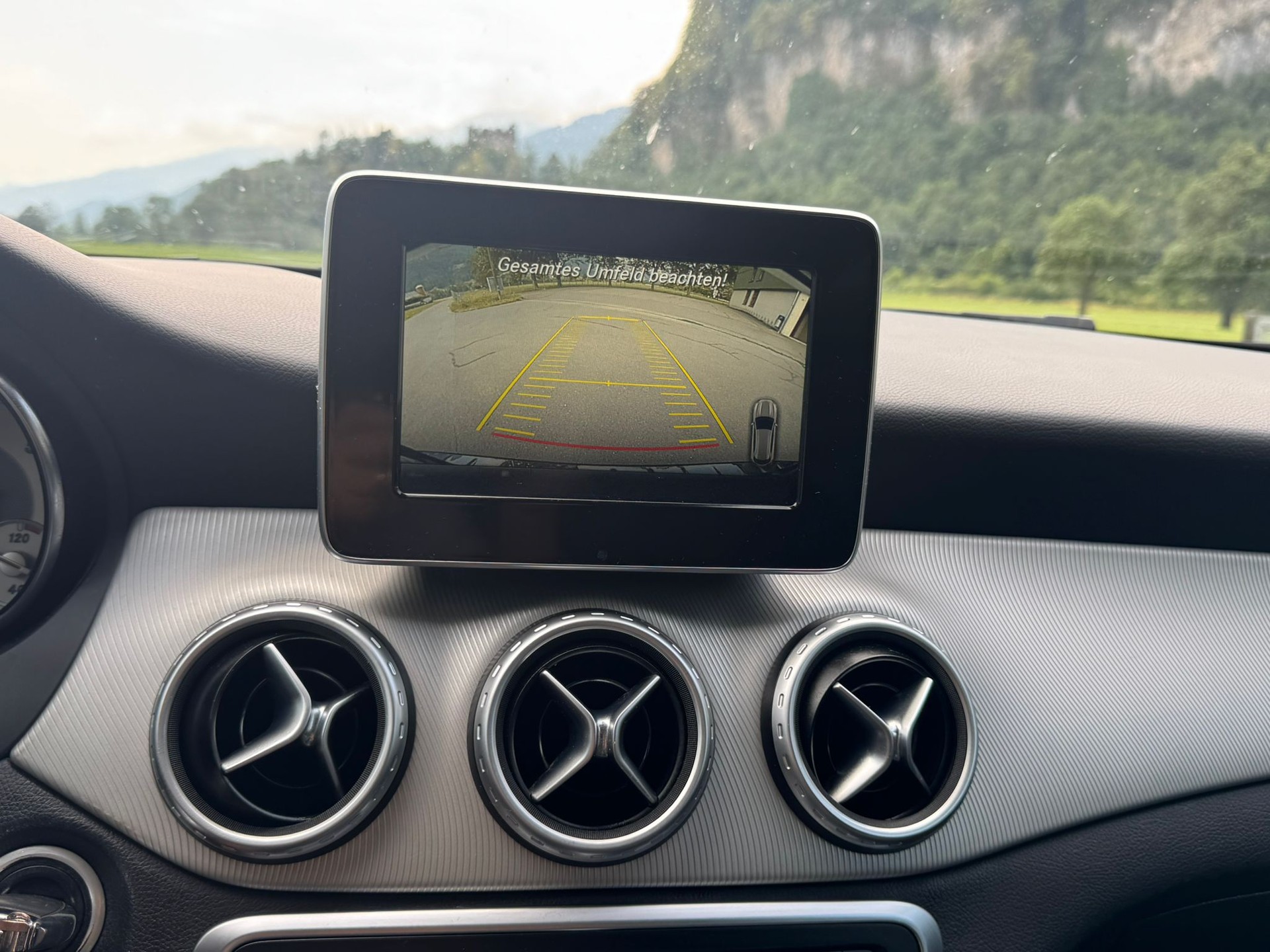 MERCEDES-BENZ GLA 200 CDI Swiss Star Edition Urban 4Matic 7G-DCT-image-19