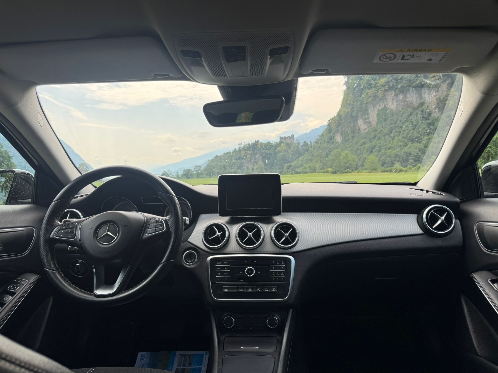 MERCEDES-BENZ GLA 200 CDI Swiss Star Edition Urban 4Matic 7G-DCT-image-15