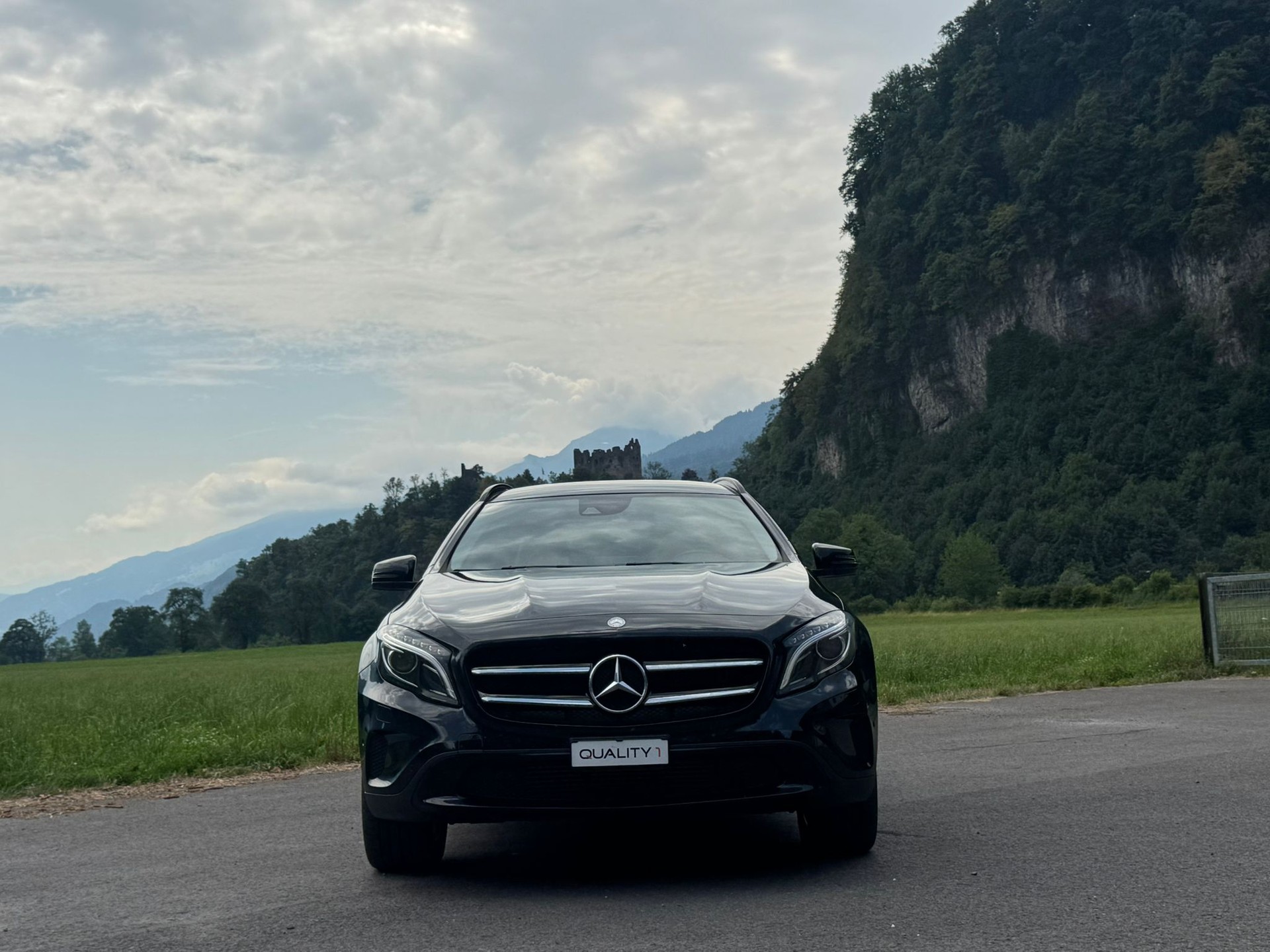 MERCEDES-BENZ GLA 200 CDI Swiss Star Edition Urban 4Matic 7G-DCT-image-0