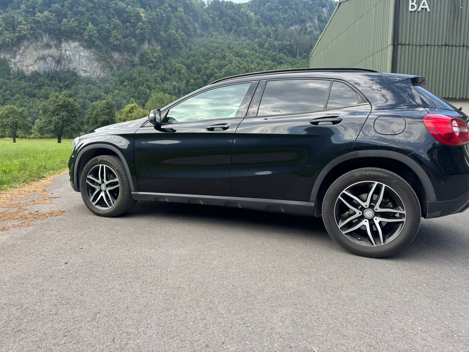MERCEDES-BENZ GLA 200 CDI Swiss Star Edition Urban 4Matic 7G-DCT-image-6