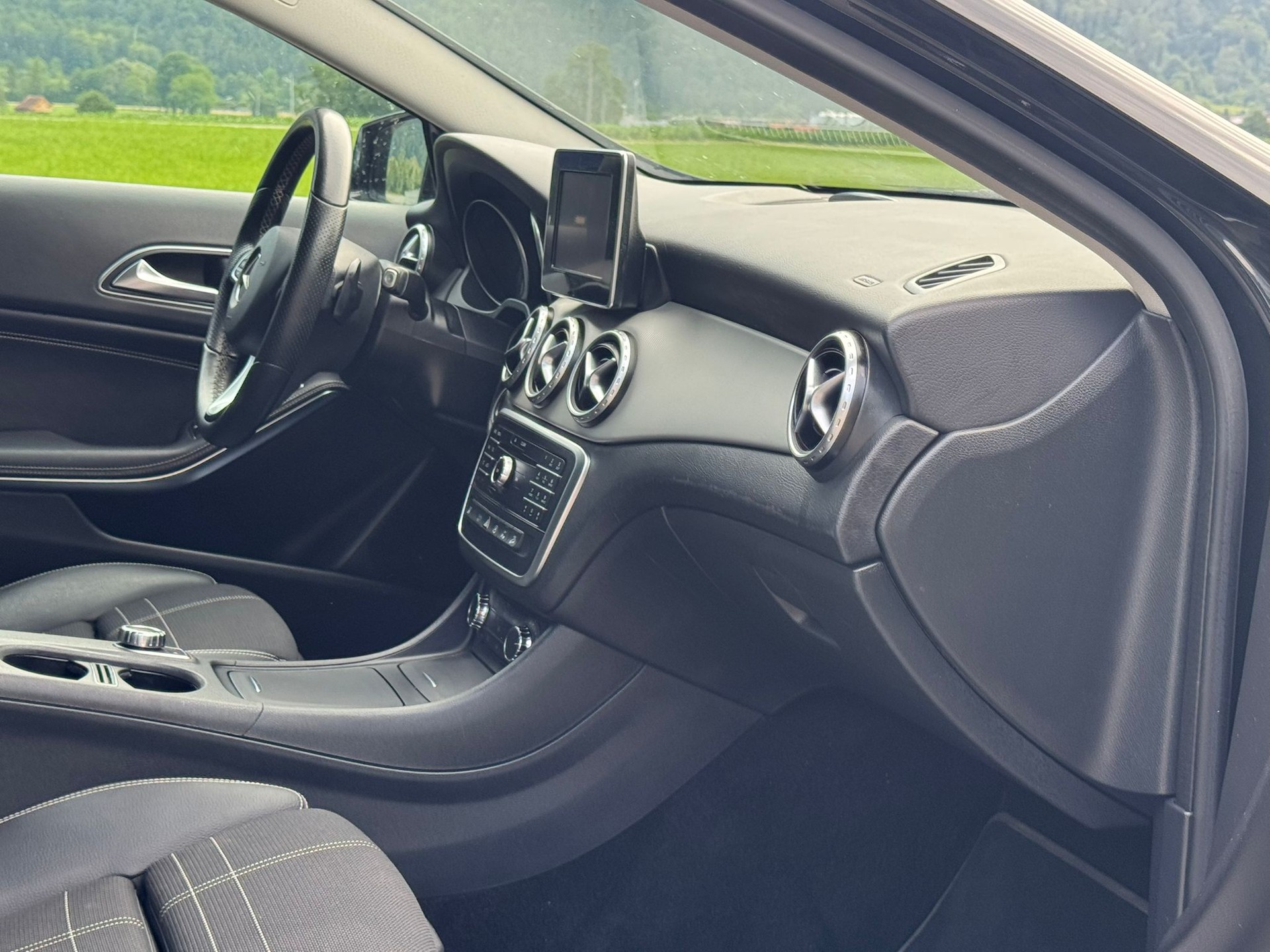 MERCEDES-BENZ GLA 200 CDI Swiss Star Edition Urban 4Matic 7G-DCT-image-14