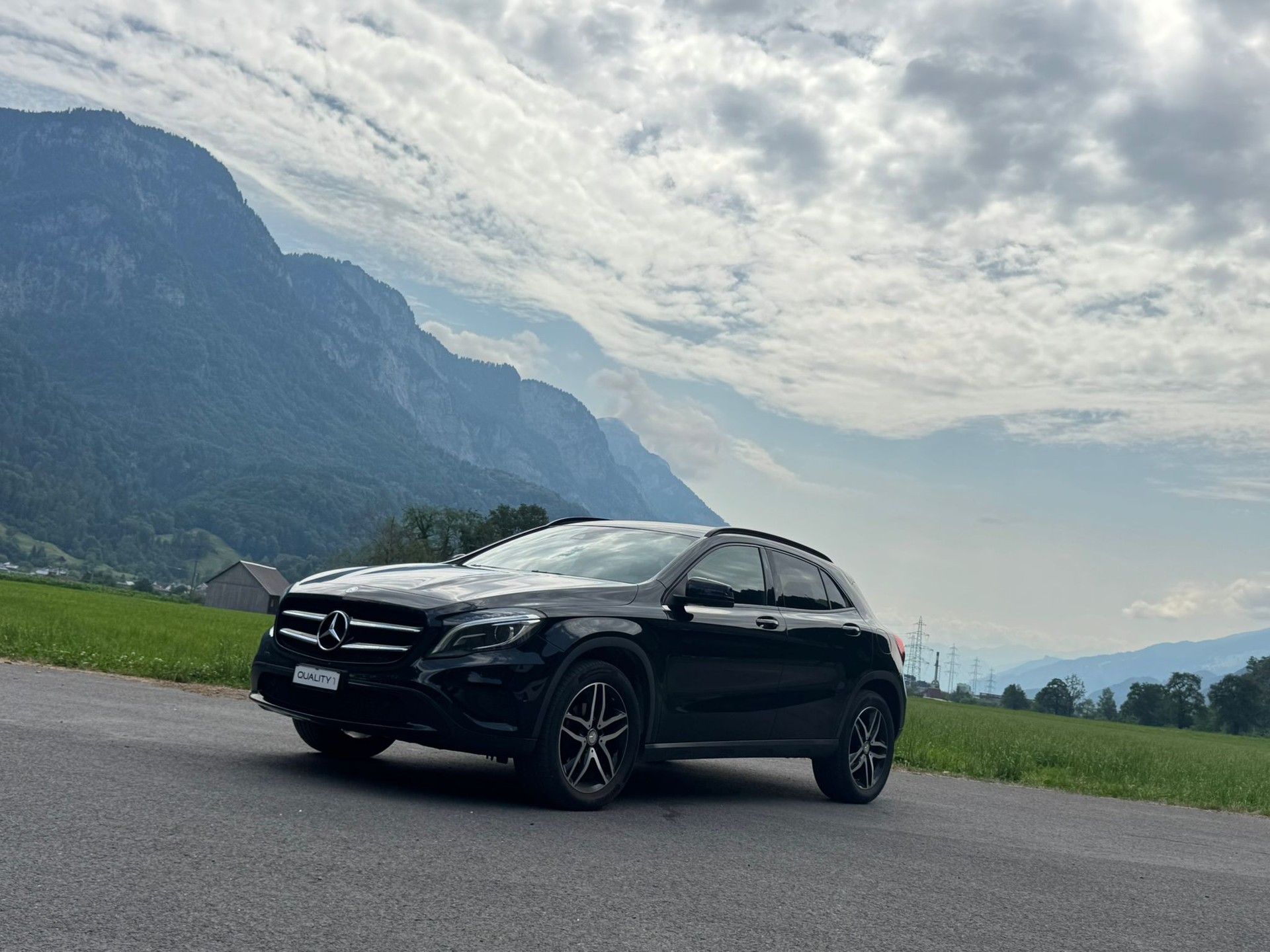 MERCEDES-BENZ GLA 200 CDI Swiss Star Edition Urban 4Matic 7G-DCT-image-2