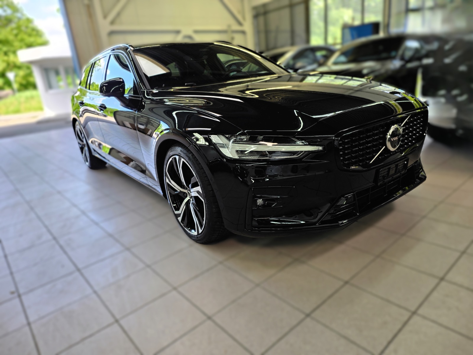 VOLVO V60 B4 Benzin Mild Hybrid Ultra Dark DCT-image-6