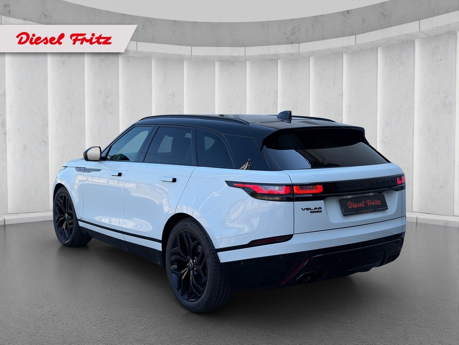 LAND ROVER Range Rover Velar R-Dynamic D 300 I6 MHEV HSE Automatic-image-2