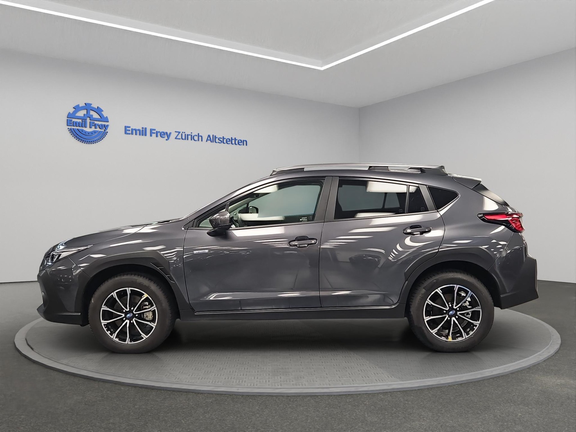 SUBARU Crosstrek 2.0i e-Boxer Swiss Plus-image-2