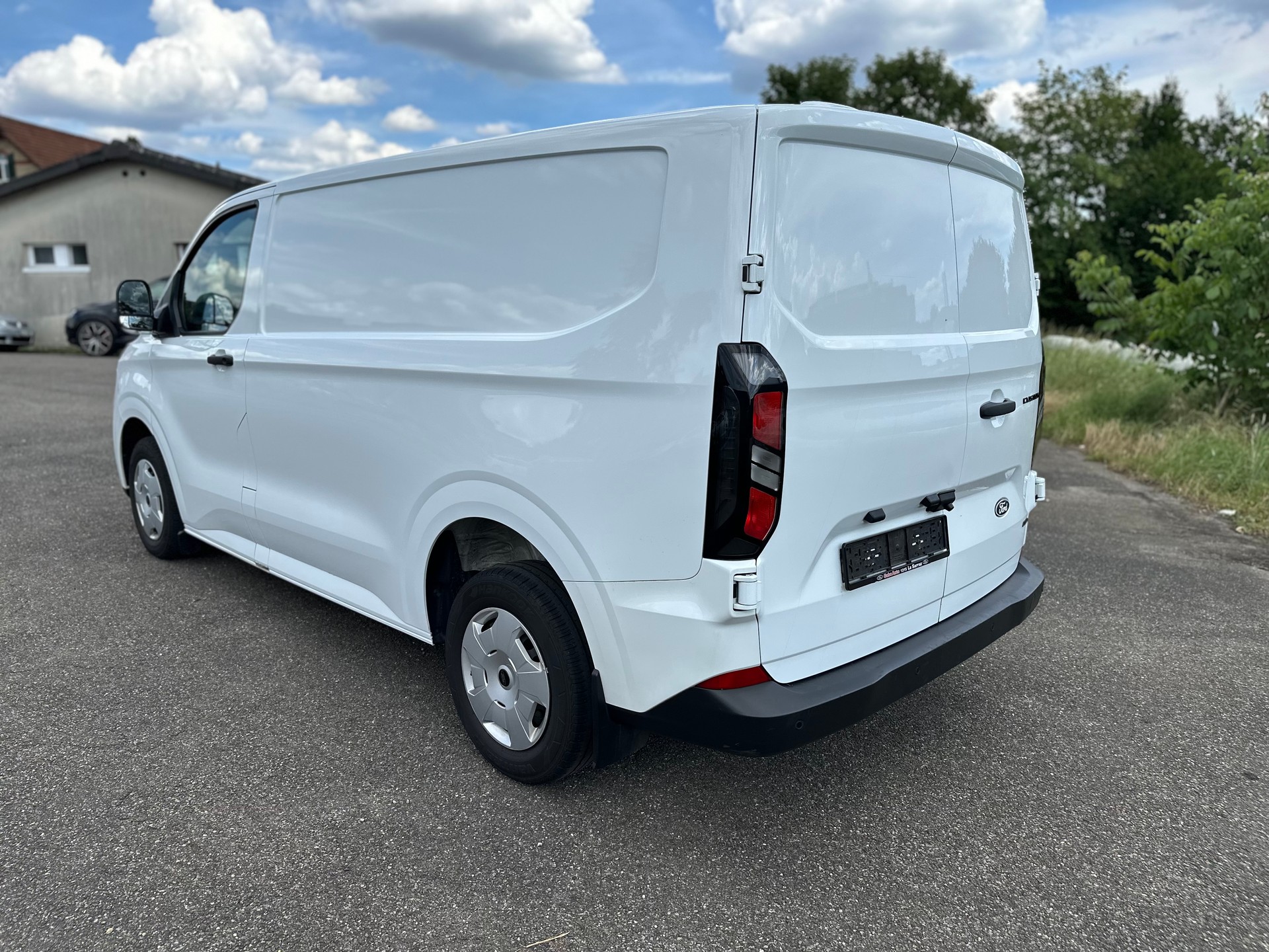 FORD Transit Custom Van 320 L1H1 Trend Automat 4x4-image-6