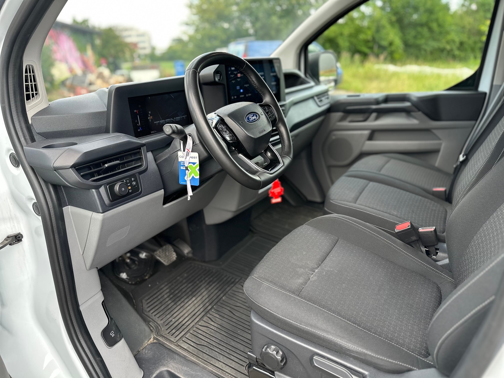 FORD Transit Custom Van 320 L1H1 Trend Automat 4x4-image-10