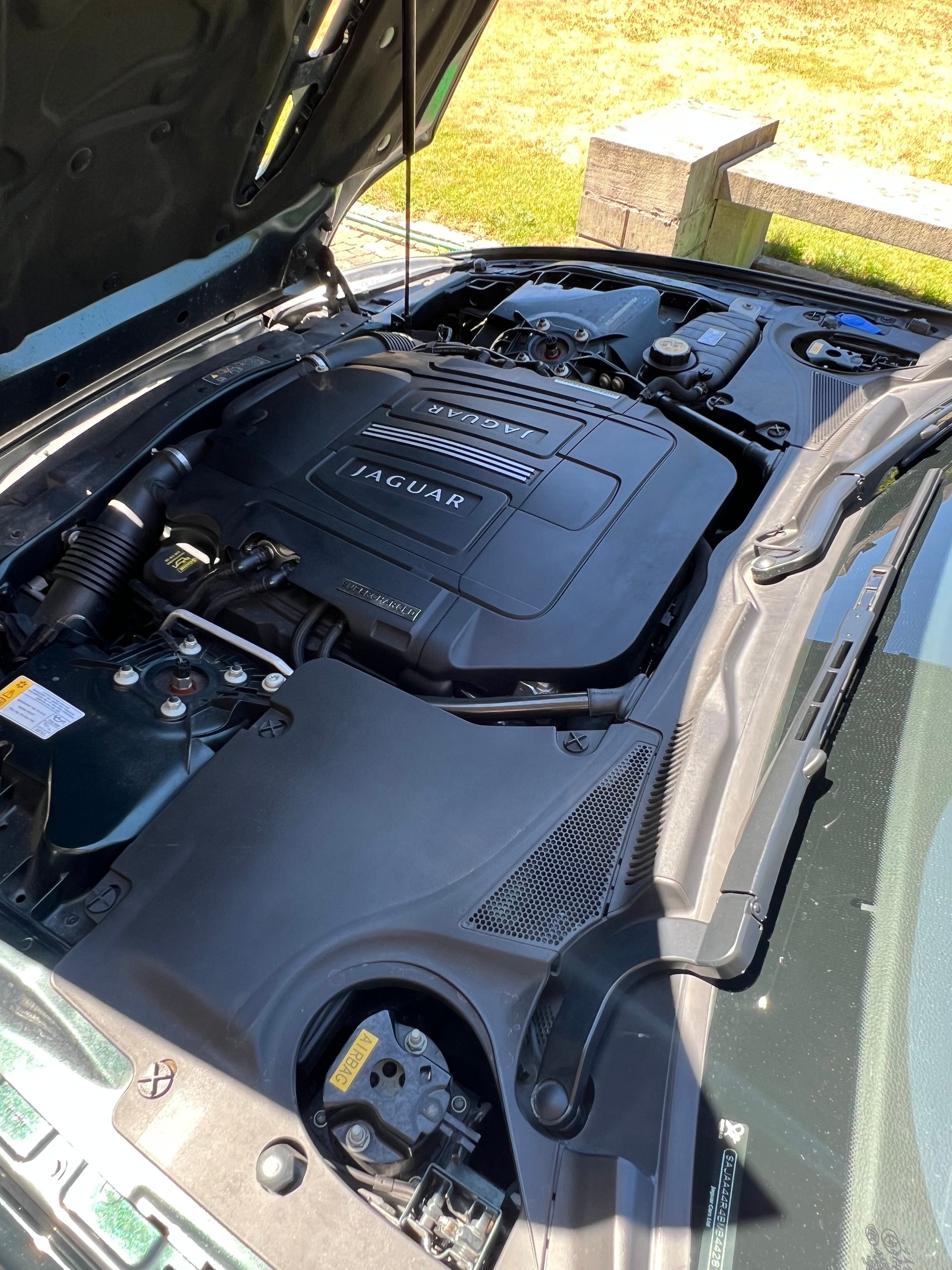 JAGUAR XKR-image-15
