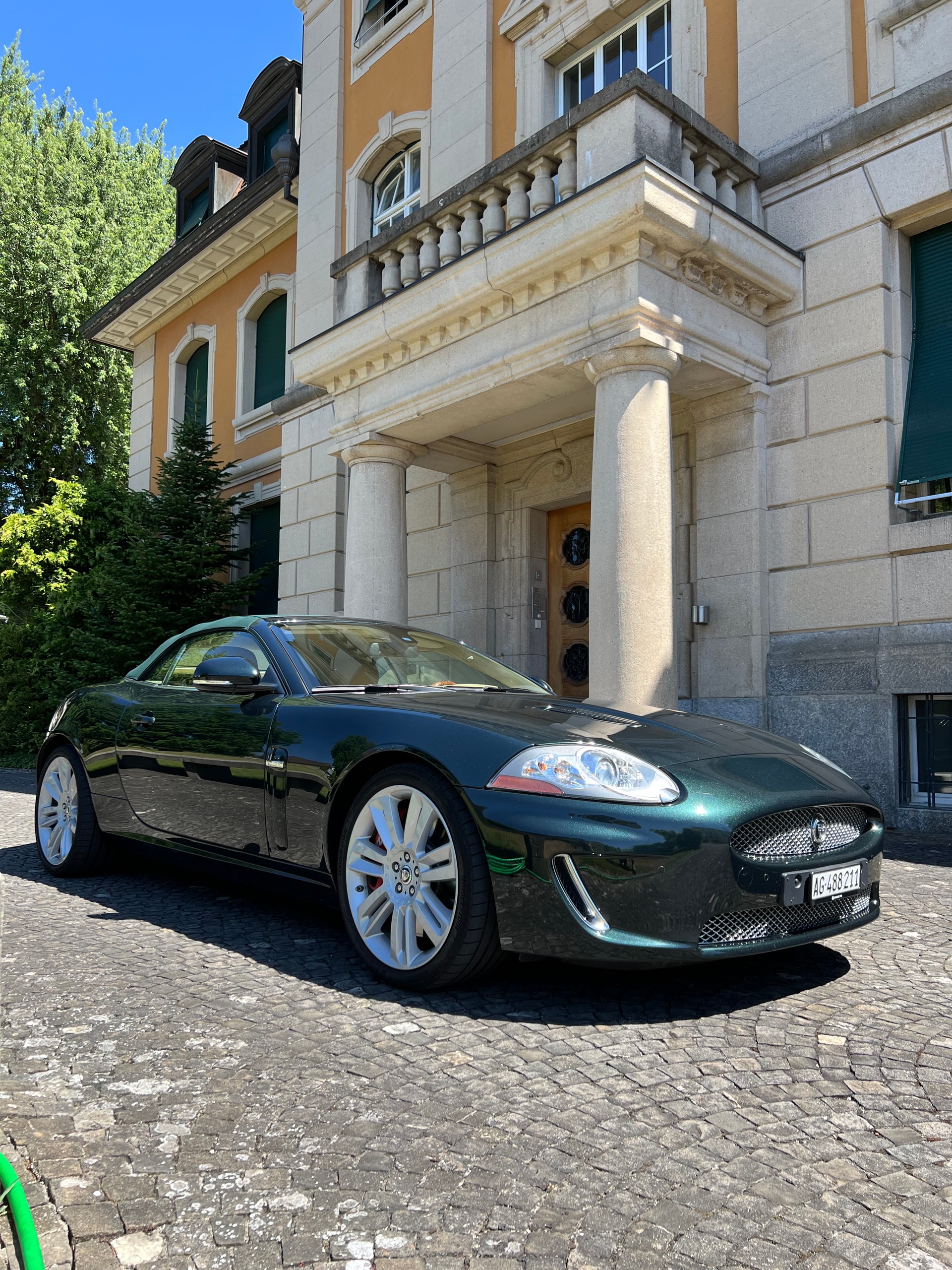 JAGUAR XKR-image-0