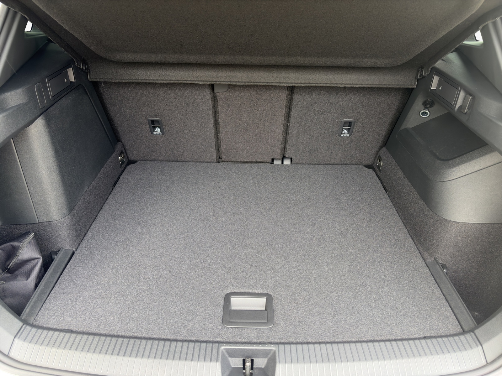 VW Tiguan 2.0 TSI DSG R-Line 4Motion-image-12