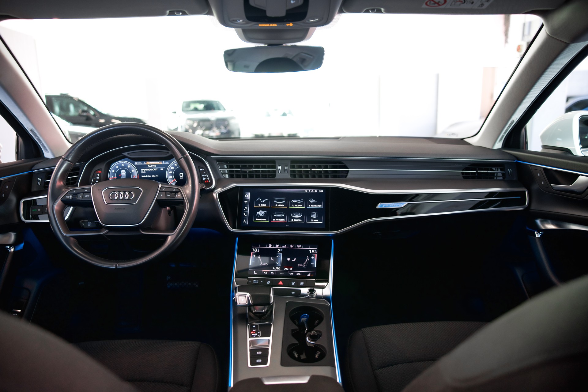 AUDI A6 Avant 45 TFSI quattro S-Tronic-image-16