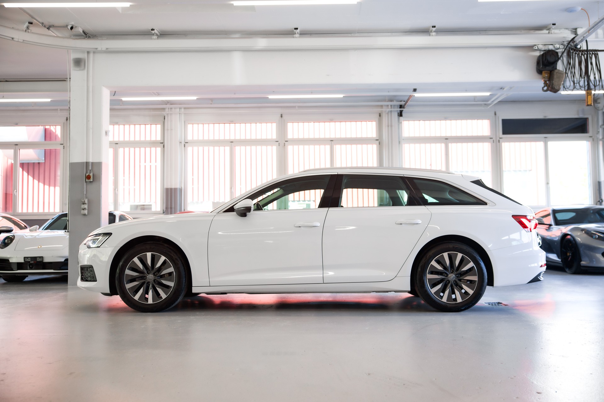 AUDI A6 Avant 45 TFSI quattro S-Tronic-image-4