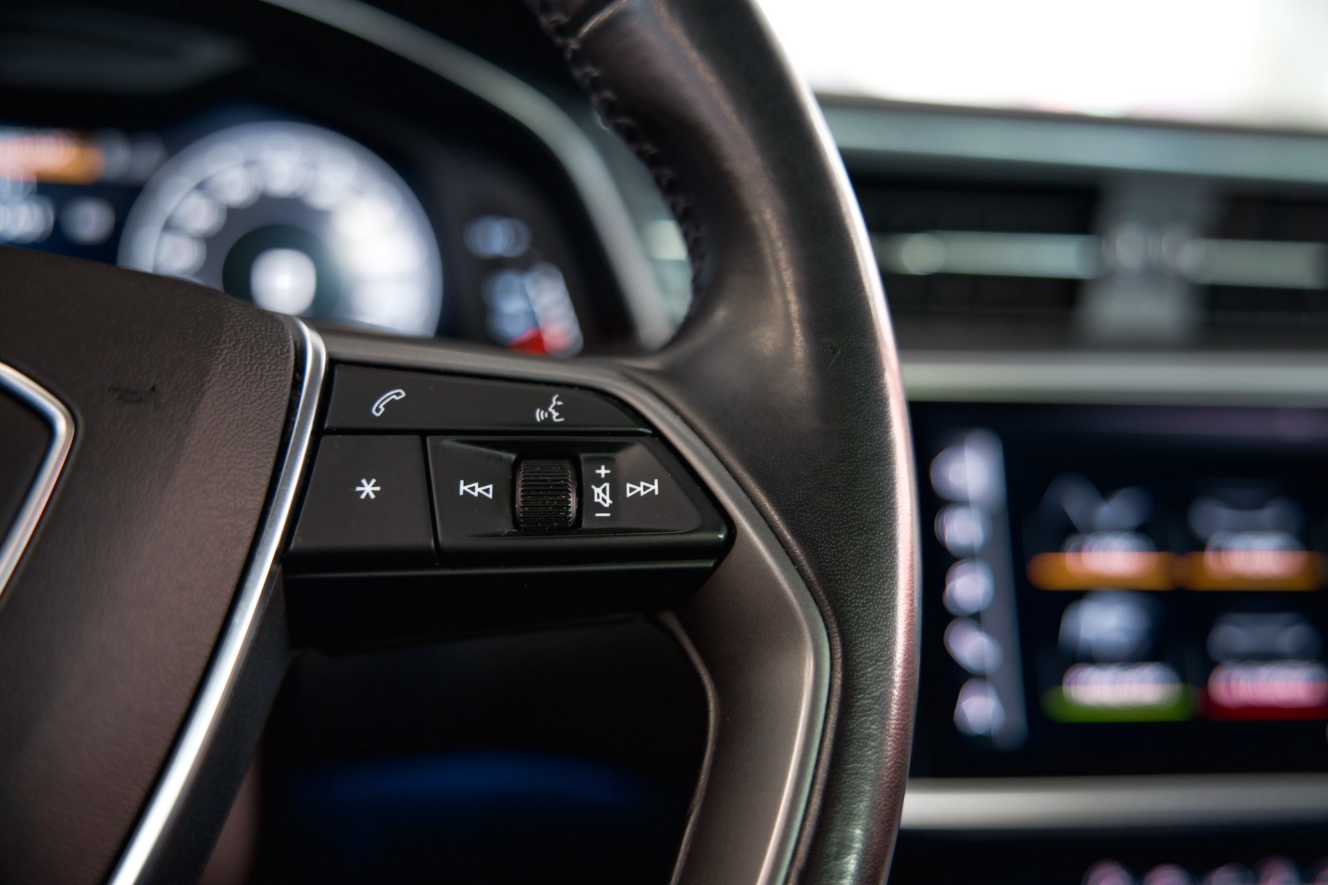 AUDI A6 Avant 45 TFSI quattro S-Tronic-image-25