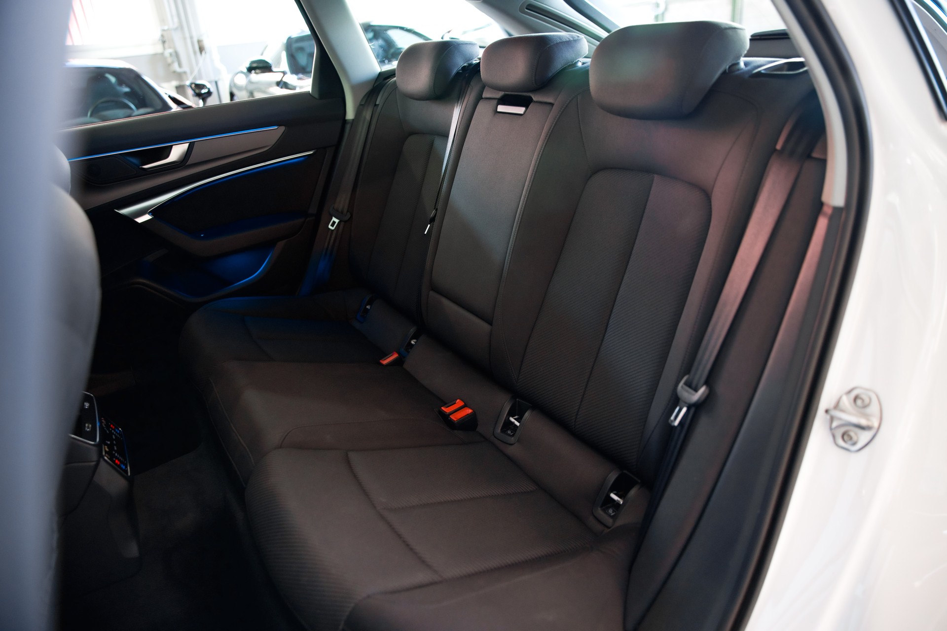 AUDI A6 Avant 45 TFSI quattro S-Tronic-image-22
