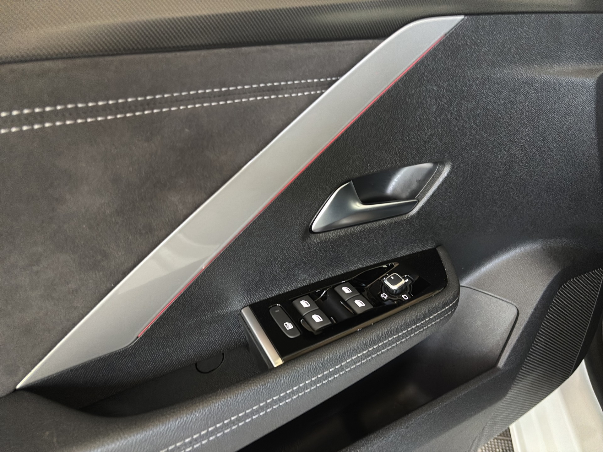 OPEL Astra 1.6 PHEV Turbo Swiss Plus A-image-14