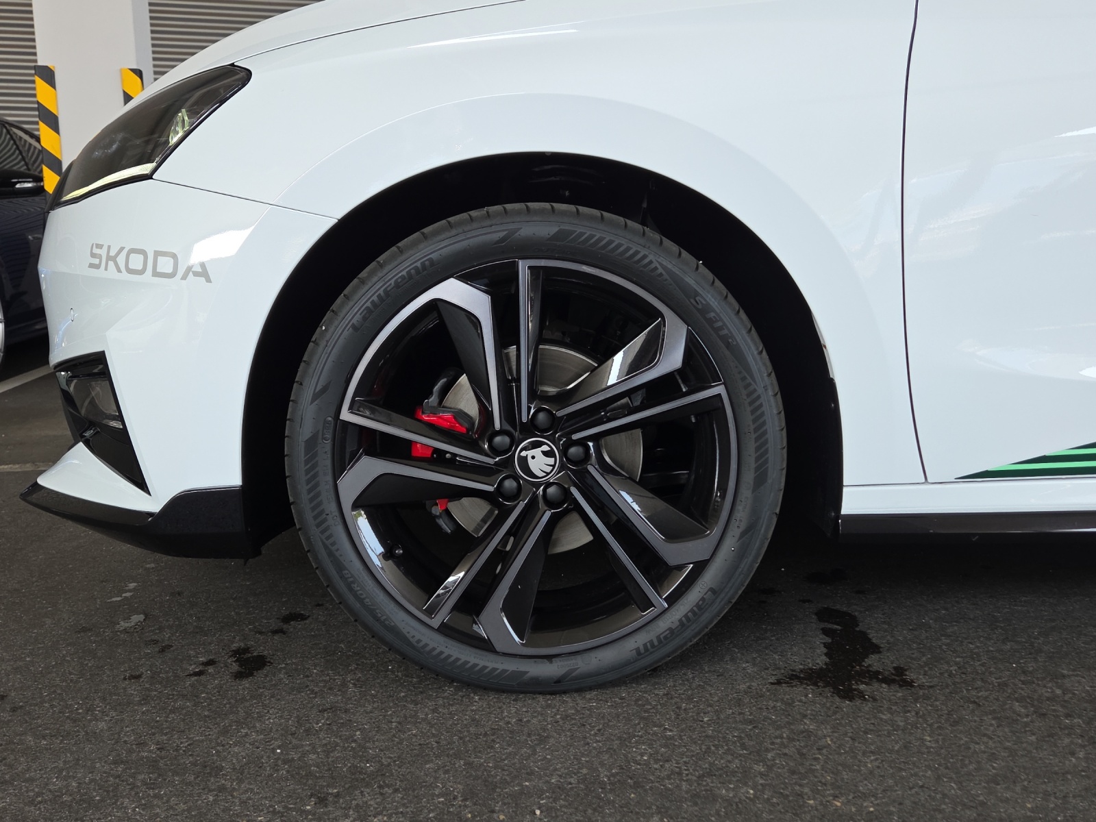SKODA Fabia 1.5 TSI Motorsport DSG-image-9