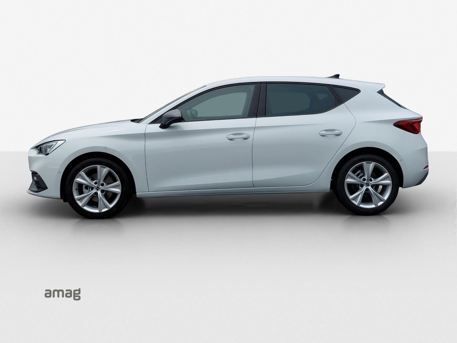 SEAT Leon 1.5 eTSI mHEV DSG Move FR-showroom-element-1